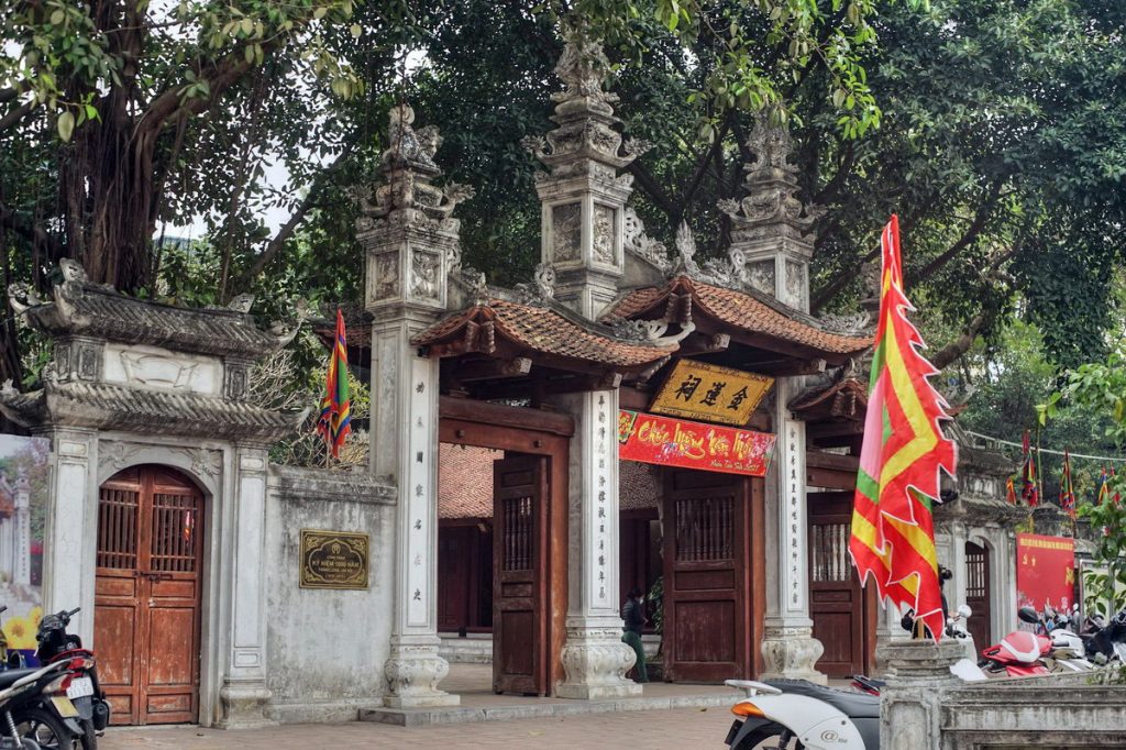 tâm linh, không gian